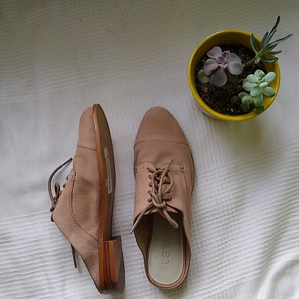 Pink/nude oxford mules